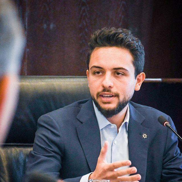 这人气皇室拥有280万粉丝?年轻约旦海珊王子懂外交,私下爱下厨