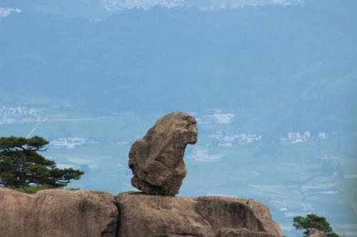 红楼梦补天剩下的石头,西游记化作石猴的仙石,是同一块石头吗?