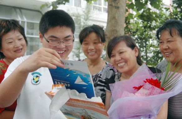 儿子考上中山大学,父母却高兴不起来,只因被"辣鸡专业"录取