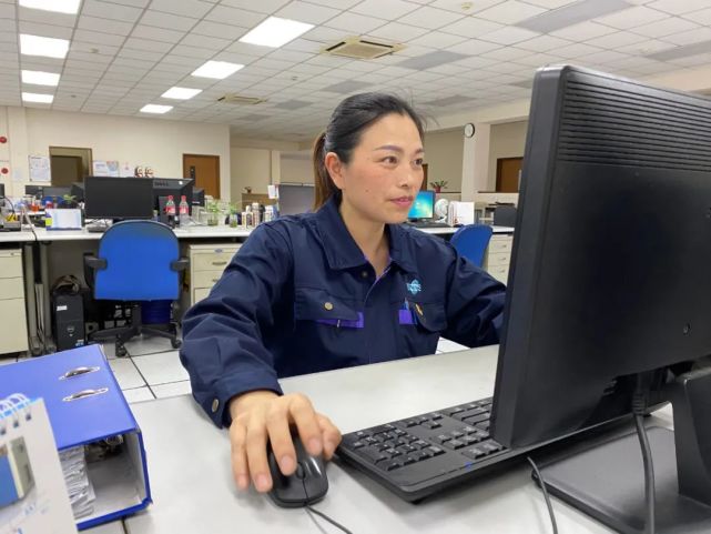 动听金山这个人用一首红歌串联起大国小家