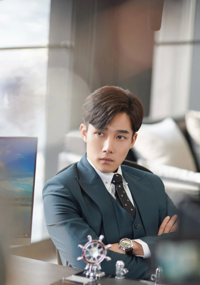 从战天下到《小舍得》钟老师,"剧抛脸"章涛的艰辛走红史