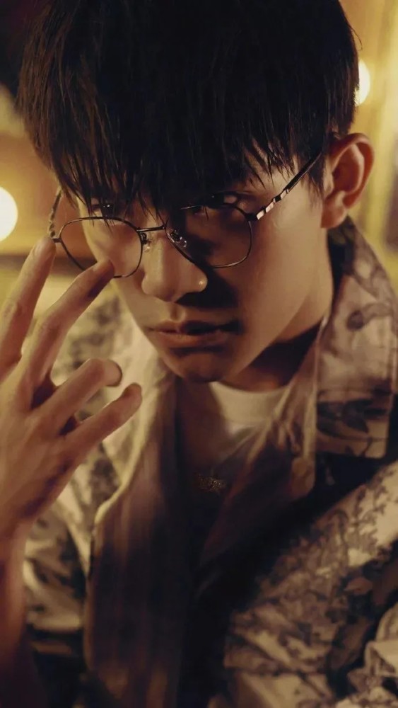 易烊千玺|95267710