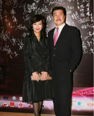 黄锦燊娶了小自己8岁的赵雅芝看看他有什么厉害之处