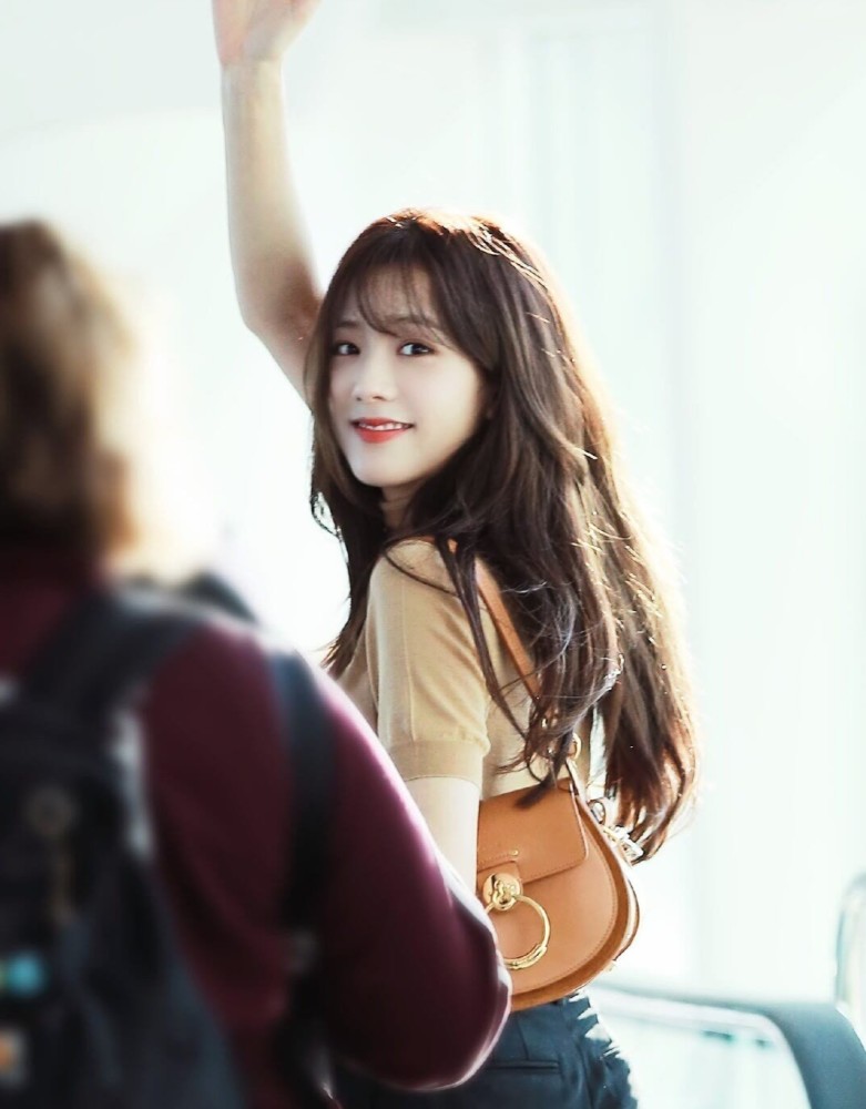 头像有刘海的jisoo