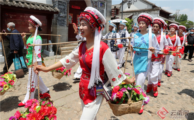 云南民族村民族风情醉游人
