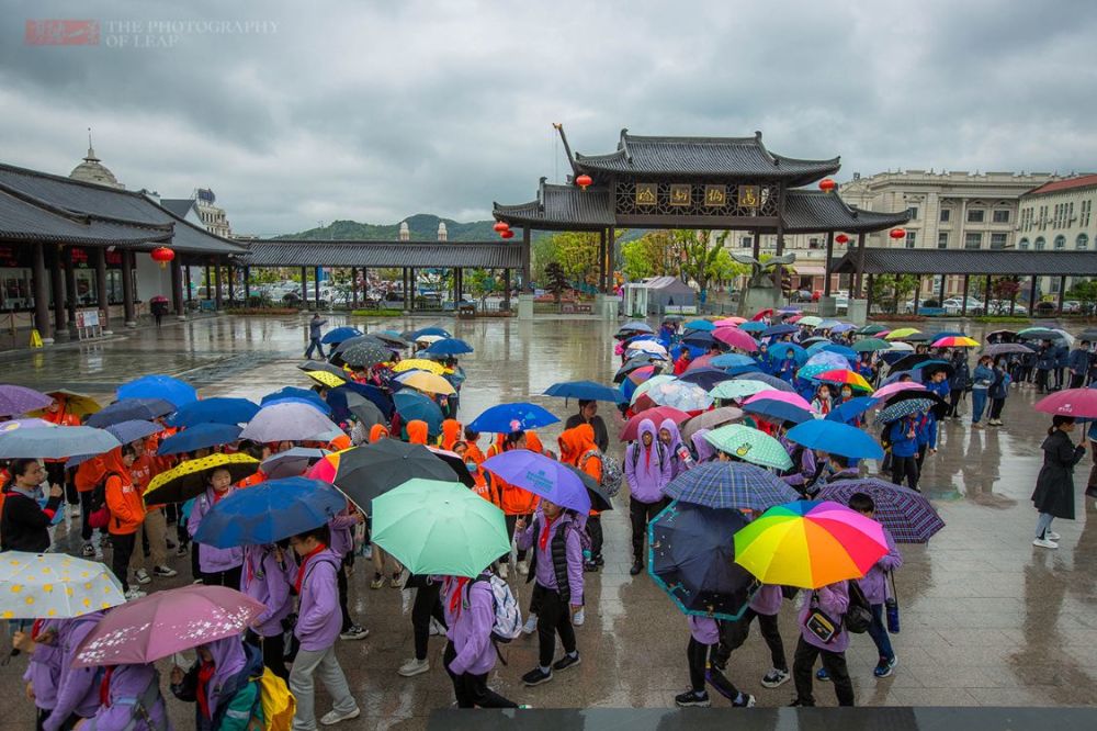 影视拍摄地和特色旅游景区,已有近一千五百多部影视作品在此取景拍摄