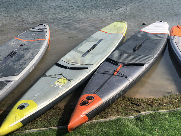 一款专业竞速桨板在上海全球首发六七岁儿童也能独自操作