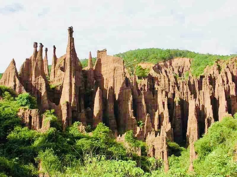 玩场五一游普洱景东这些人少景美的秘境一起去兜风