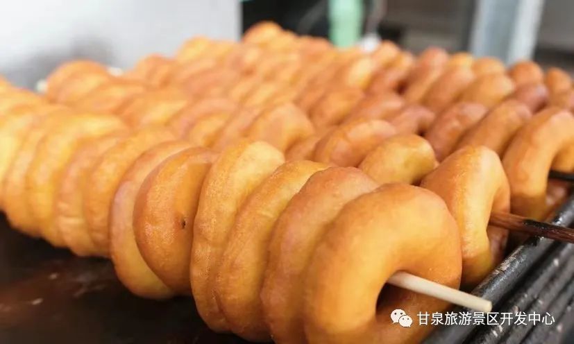 炝锅面,油饸烙,擀面皮,油馍馍,豆腐宴,炸油糕……甘泉美食小吃等您来