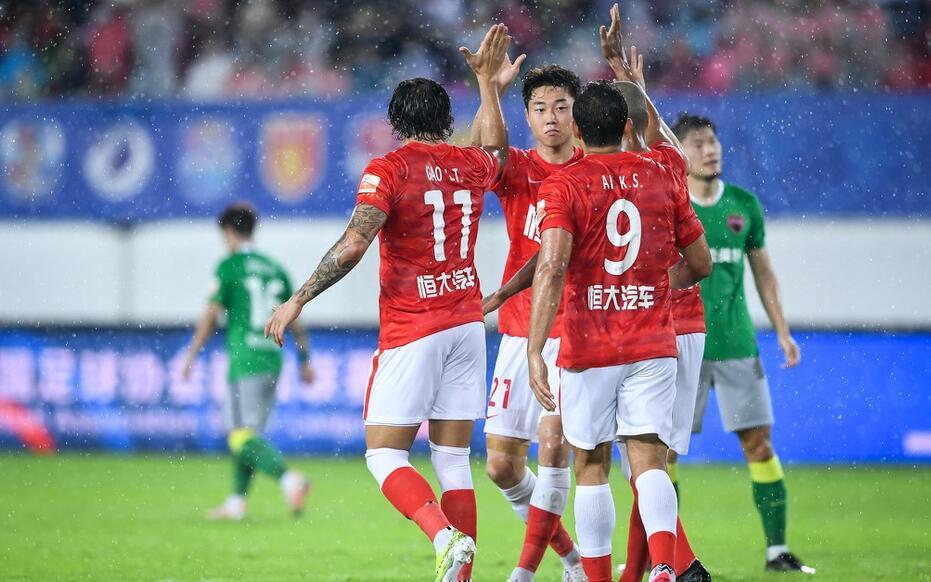 中超 新赛季首胜！广州队拼出3分，没外援真不行，全华班前景堪忧