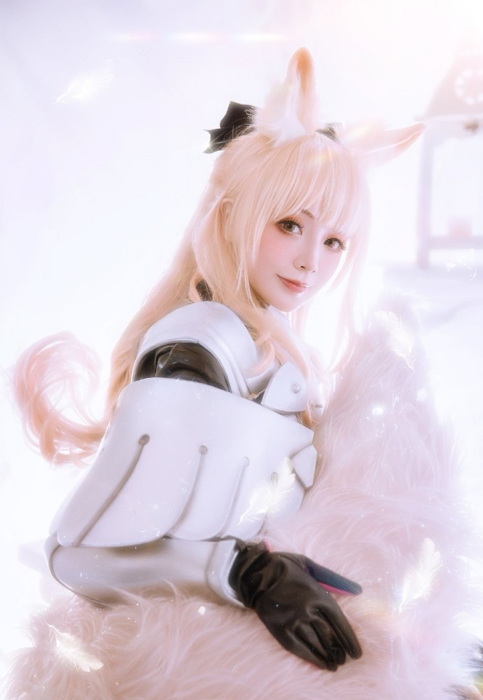 明日方舟瑕光cos正片