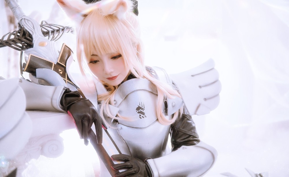 明日方舟瑕光cos正片