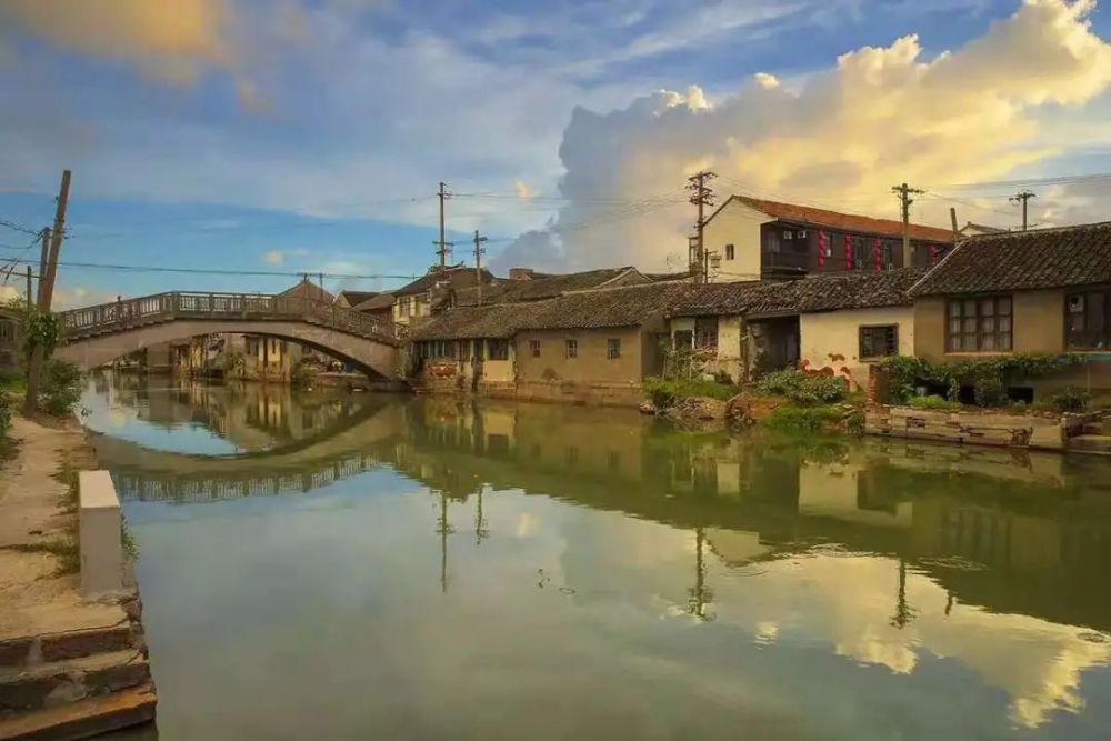 湘城老街曾有"姑苏娄门外第一镇"的美誉当时繁华可见一斑如今这条街上