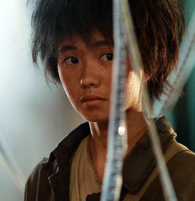 《一秒钟》剧照刘浩存2018年7月,还在上大学的刘浩存被张艺谋导演挖掘