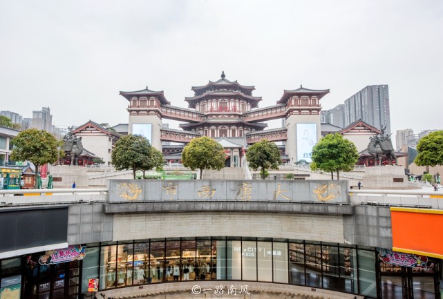 西安大唐西市曾经是世界的贸易中心现在游客不多