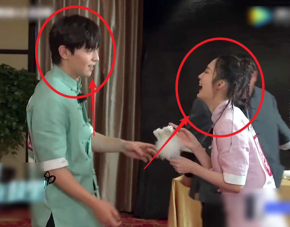 极挑7邓伦被李沁套路抱260斤胖子不生气他看李沁的眼神却亮了