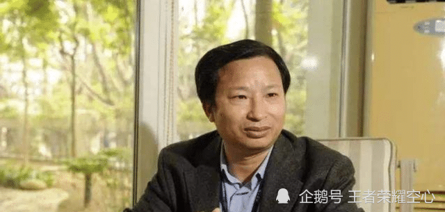 据此,早就获得加拿大国籍的袁莉萍不仅登上了胡润富