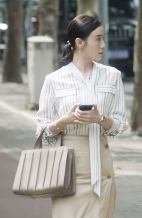 《小舍得》里女人们背的包都太舍得