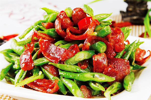 家常菜--香肠炒油豆角
