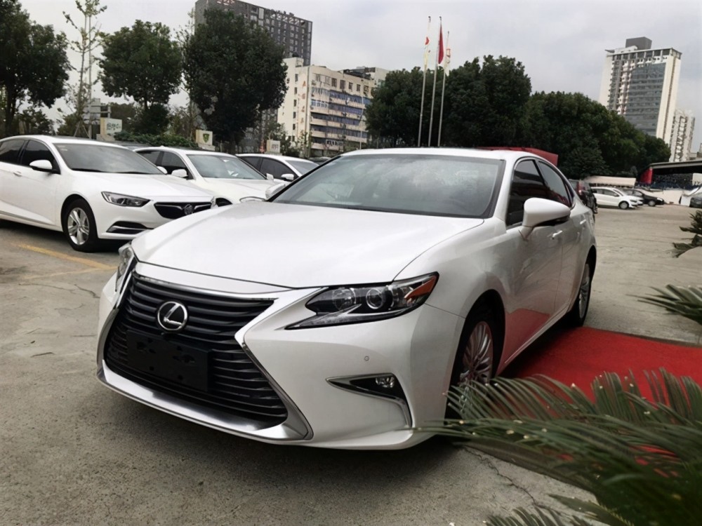 不吹不黑 聊聊我的雷克萨斯es 动力到底够不够用 全网搜