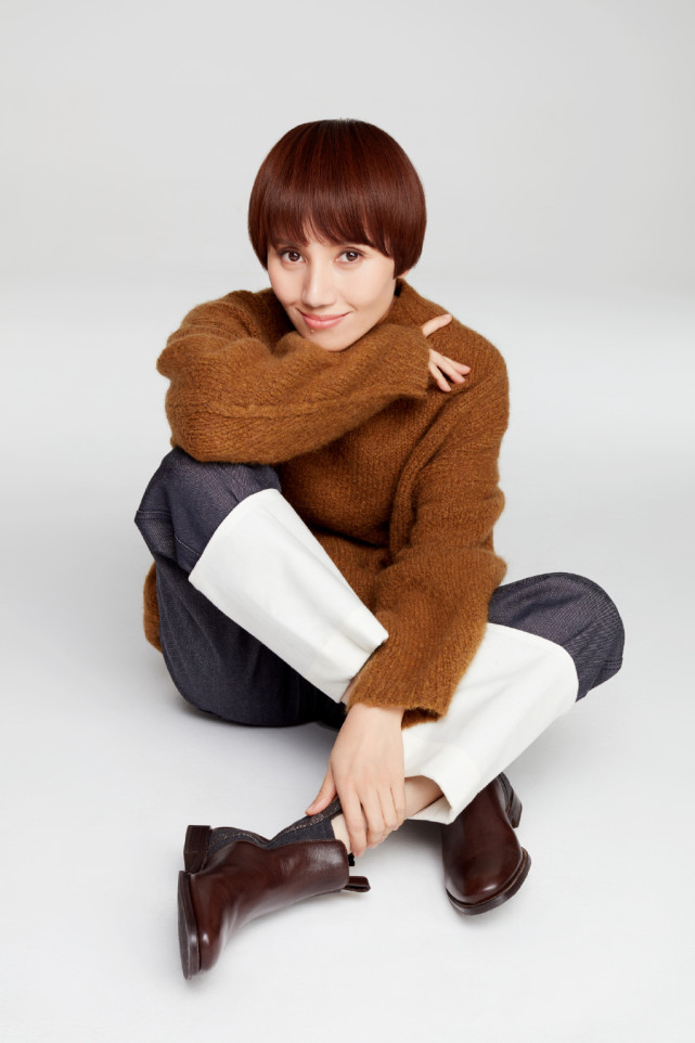 袁泉短发的抖音_抖音女生侧边短发剃发发型_抖音里短发女生跳舞