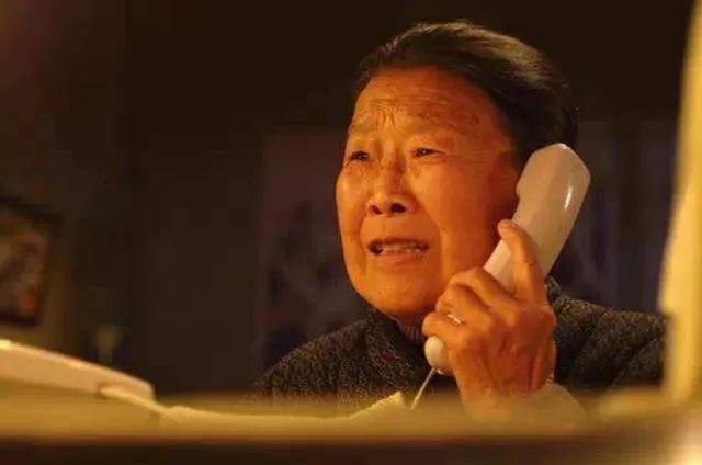 母亲第一次给我打电话