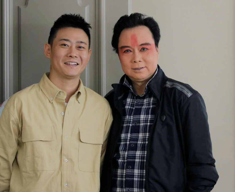 随后,天津京剧名家张克先生应邀演出"跳加官",相信大家已经看到,现场