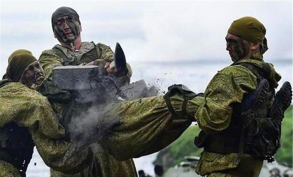 我们把俄罗斯称为战斗民族那么俄罗斯人是怎么称呼我们呢