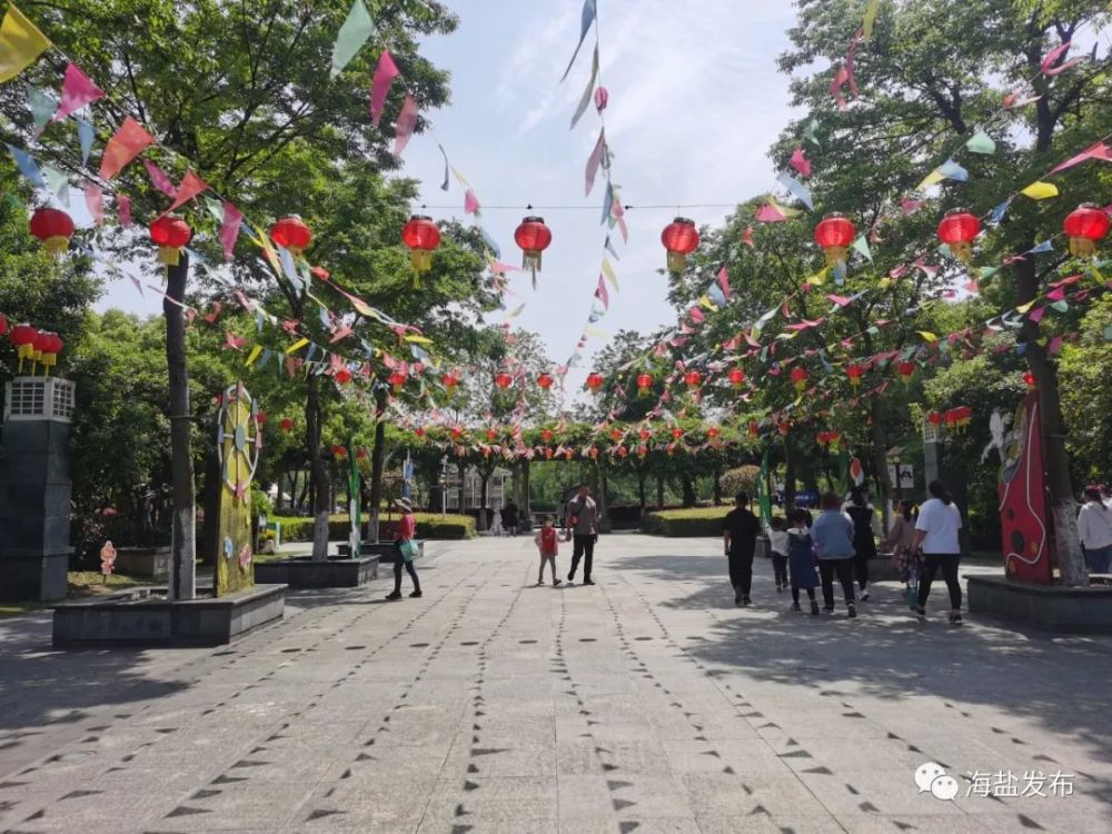 "五一"假期,海盐城区的三毛乐园,绮园景区同样成为市民游客的热门"