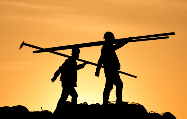 (社会)忙碌在假日里的美丽身影_腾讯网