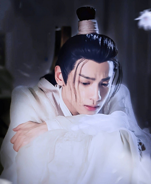 继楚晚宁后罗云熙再穿白衣惊艳不输润玉网友神仙颜值