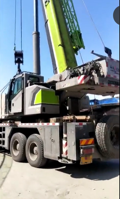 那个开80吨吊车的高手解锁了隐藏玩法