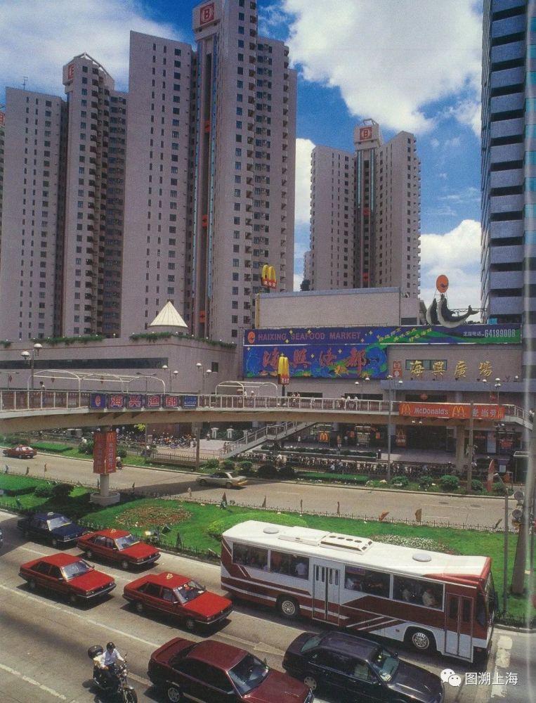 上海这条公交线曾是圆形的,还是双层车!运营73年发生了多次调整