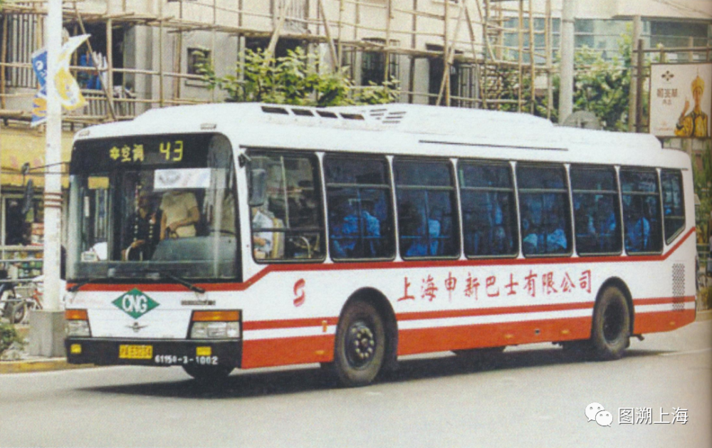 上海这条公交线曾是圆形的,还是双层车!运营73年发生了多次调整