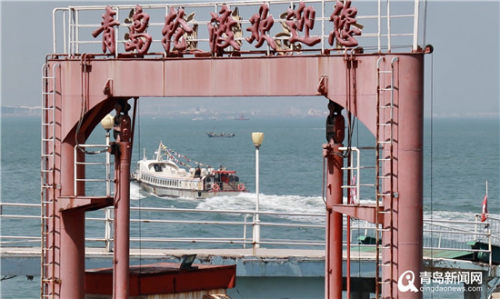 记者vlog五一胶州湾隧道堵了青岛轮渡你考虑下