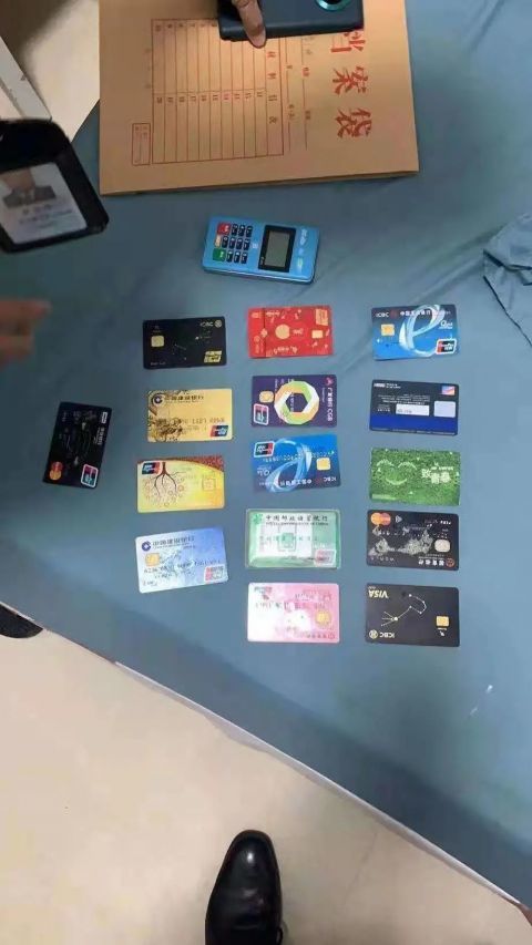 一张卡三千元你卖吗