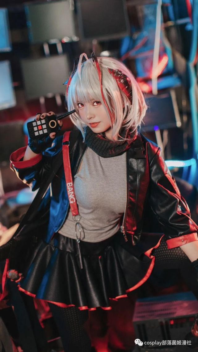 cos明日方舟w小姐姐cos正片肃雨雨雨