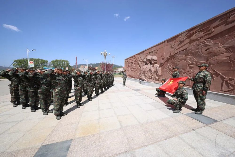 新兵营里的别样青春