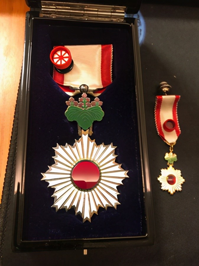 勋五等双光旭日章勋五等双光旭日章;勋六等单光旭日章勋六等单光旭日