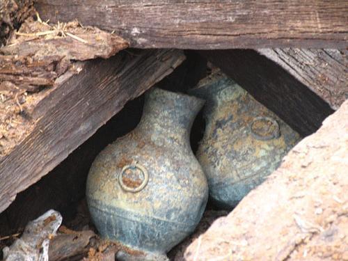 当考古人员进入墓室后竟然发现了"穿越的古董"|安徽|古墓|六安|武汉