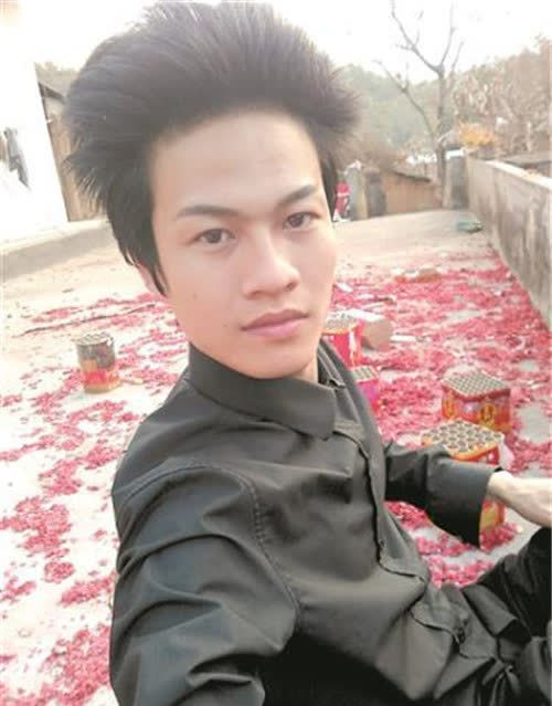 罗福兴11岁创造杀马特被多位富婆追求后自主创业成老板