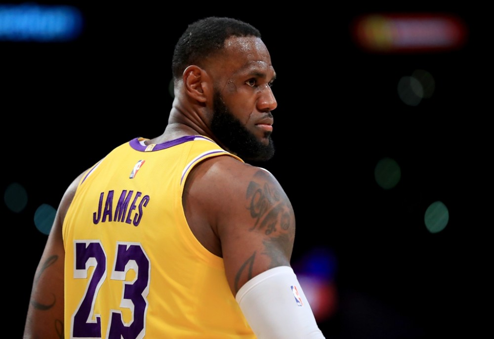 nba 让詹姆斯加盟CBA垫底球队，能拿到冠军吗？林书豪的分析很到位！