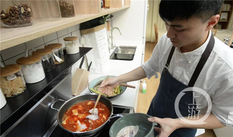 用一个人治愈另一个人前不久,郝帅的厨房来了一位特别的朋友.