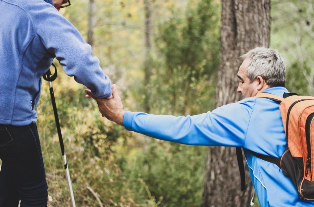 做一个冷漠的人还是热心人