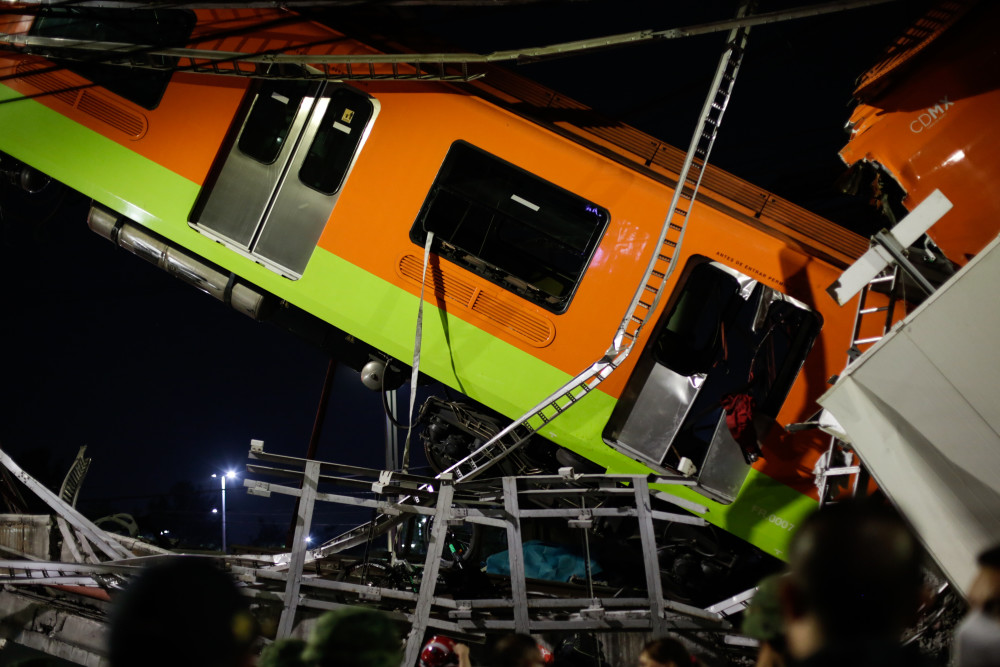 (国际)墨西哥城发生轨道交通设施坍塌事故