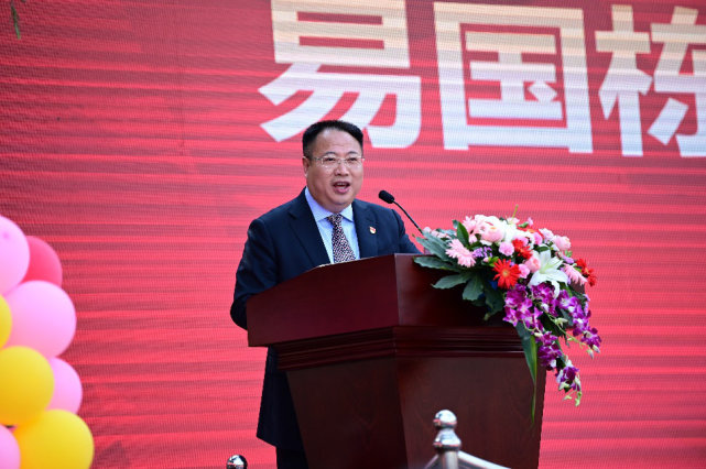 七中校长送给青年学生的节日礼物哪有什么岁月静好只不过父母在替我们