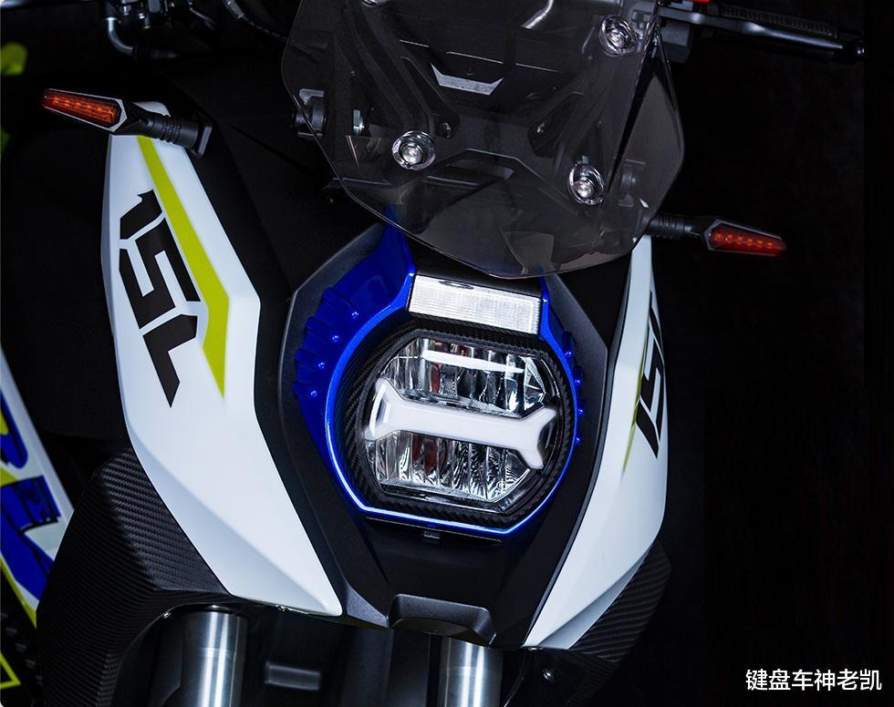 力帆发布kpv 150青春版,修改了被吐槽的油箱开启方式,售价小涨