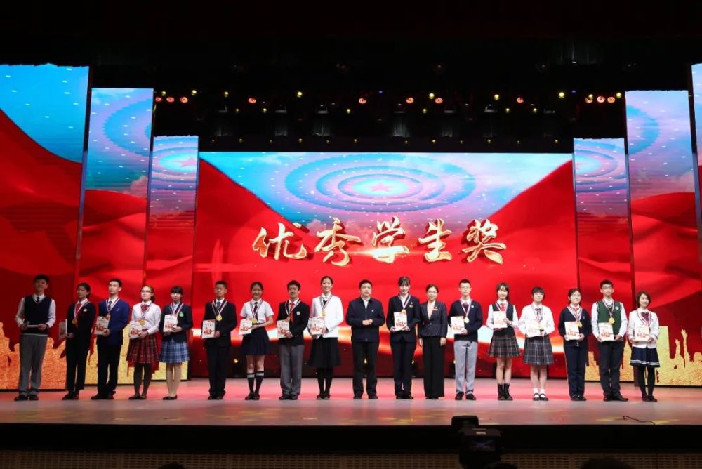 五四青年节 面对时代之问 看首都青年学子如何用青春作答 腾讯新闻