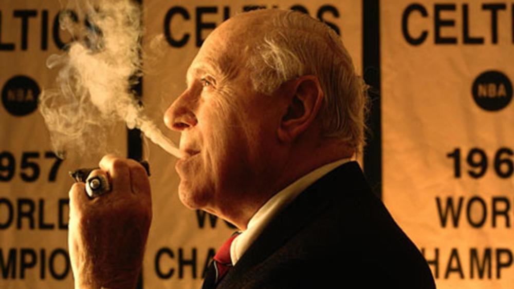 一,"红衣教主"阿诺德·奥尔巴赫,奥尔巴赫本人便是nba教父的完美定义