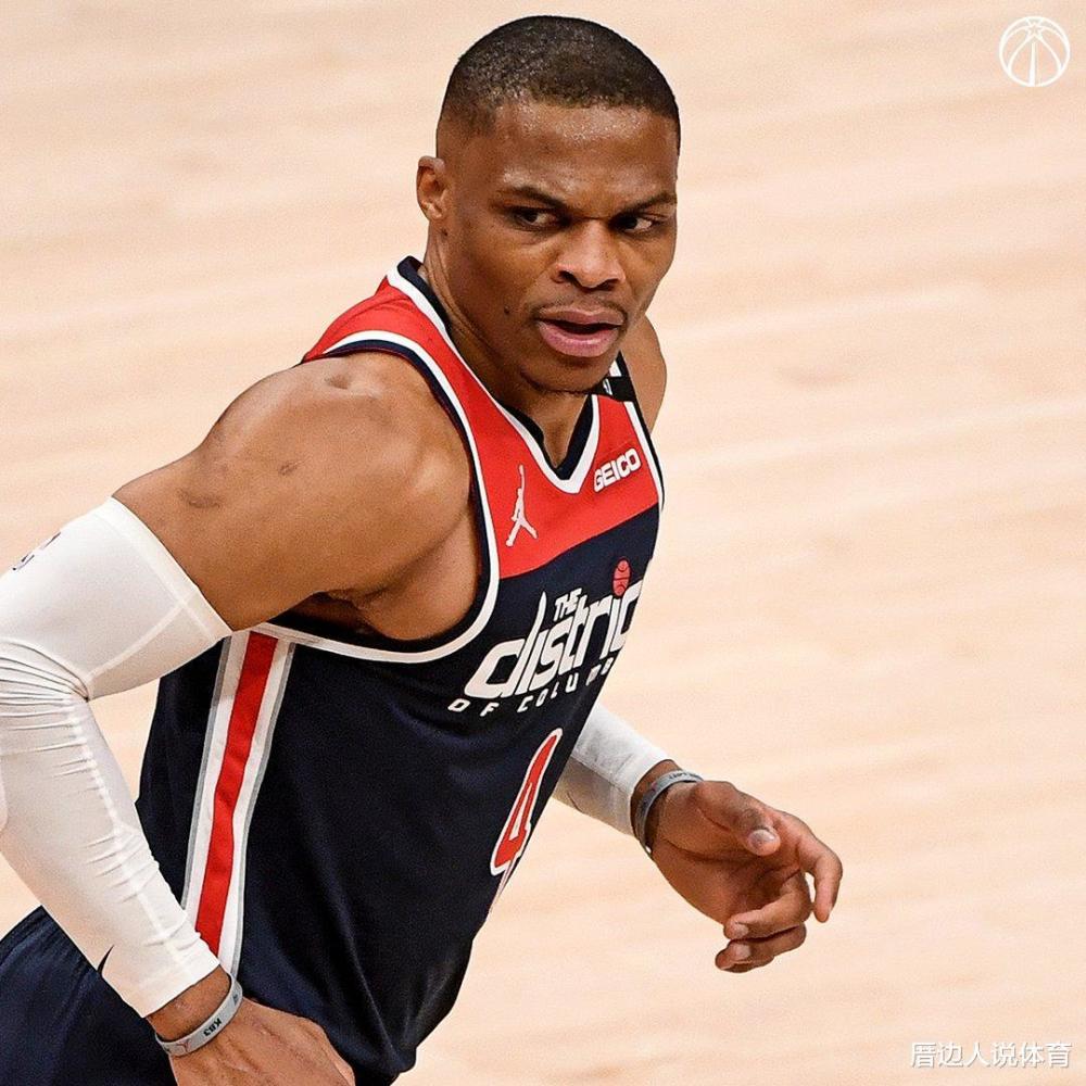 赛前奇才29胜35负,排在东部第十,步行者30胜33负,排名东部第九,两队胜